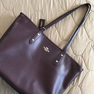 Coach Crossgrain Purse
